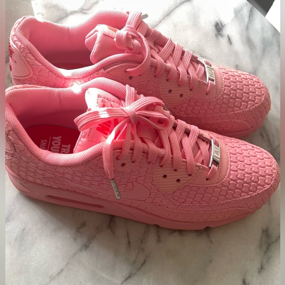 Nike Pink Women's Sneakers. Brand New, Never worn! - Picture 6 of 7